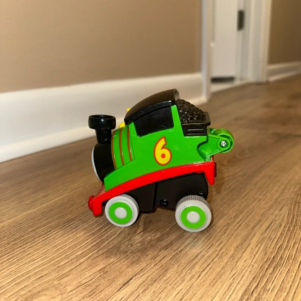 Fisher-Price Thomas & Friends Press 'n Go Stunt‎ Engine Percy toy train